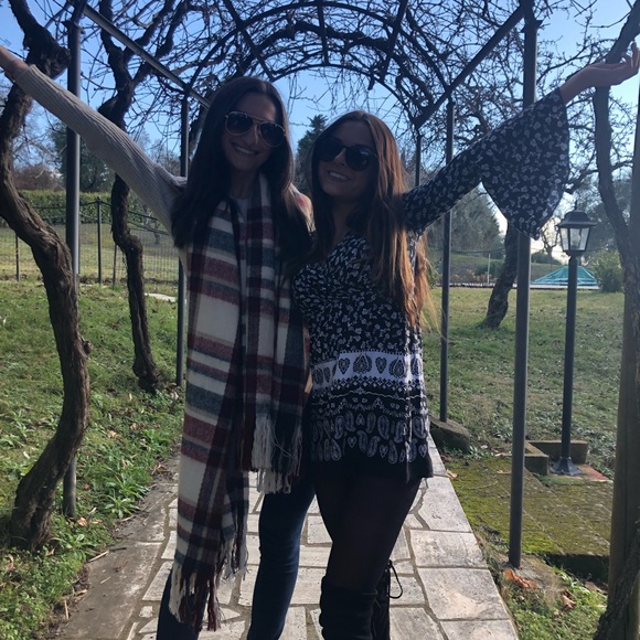 Meet your Posher, Izzy - Picture 6 of 8